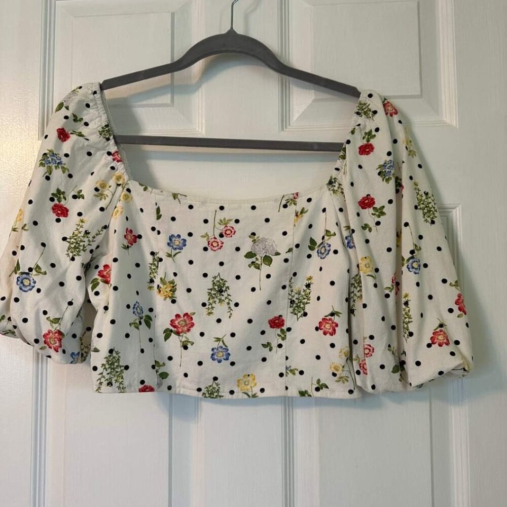White crop top with multiple flowers